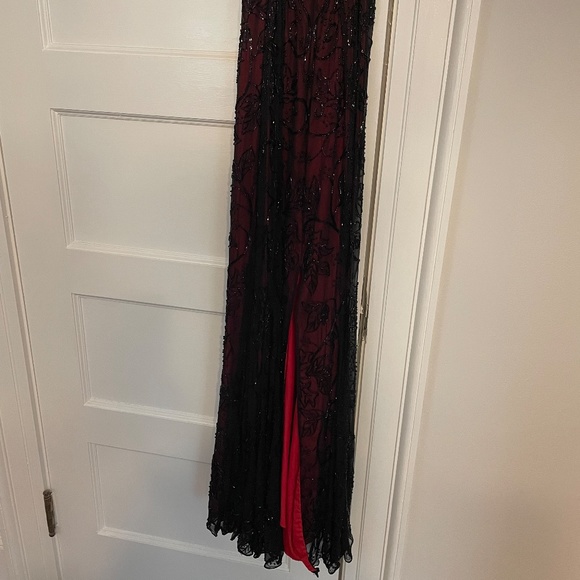 Luxury FLEUR de LEI RED SILK WITH BLACK BEADING BACK CUTOUT SLIT IN BACK - Picture 6 of 14